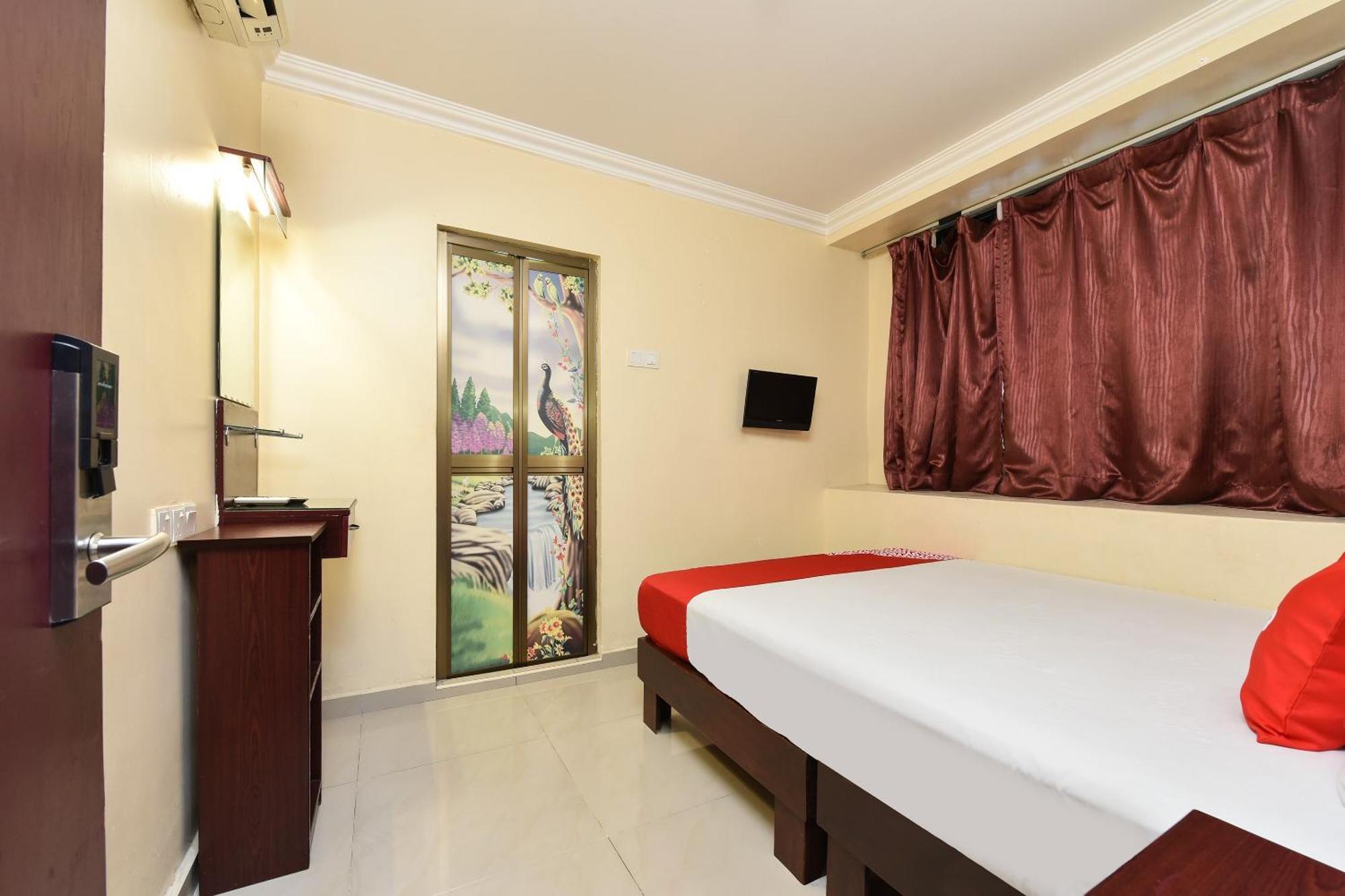 Super Oyo 90562 J Hotel Pj Petaling Jaya Exterior photo