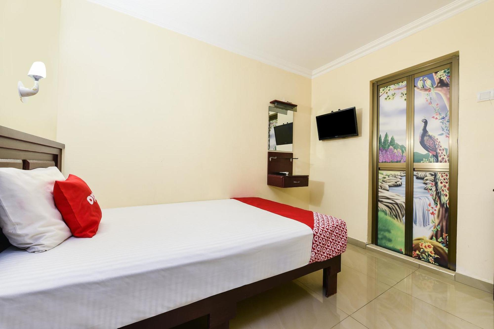 Super Oyo 90562 J Hotel Pj Petaling Jaya Exterior photo